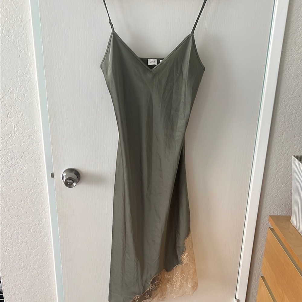 Aritzia Wilfred Elegant Green Slip Dress with Lace Hem